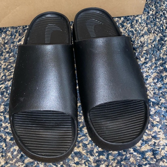 Men’s Nike calm slides size 17 - Picture 2 of 7